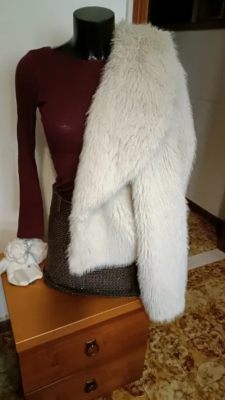 Eco pelliccia Piazza Italia beige panna