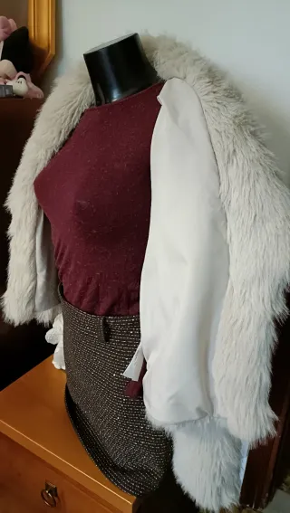 Eco pelliccia Piazza Italia beige panna