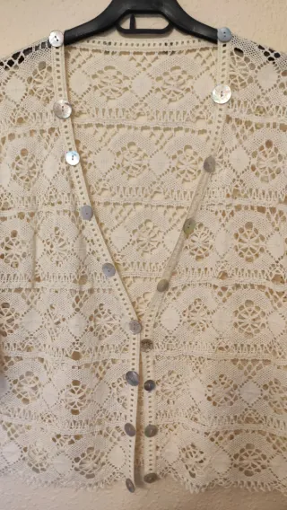 Chaqueta de encaje beige