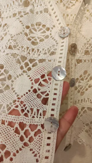 Chaqueta de encaje beige