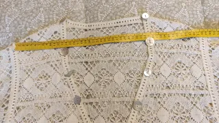 Chaqueta de encaje beige