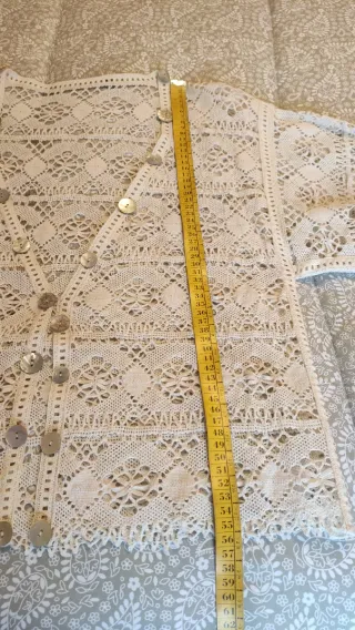 Chaqueta de encaje beige