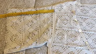 Chaqueta de encaje beige