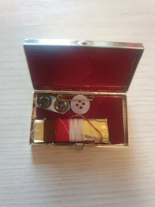 Set da cucito vintage