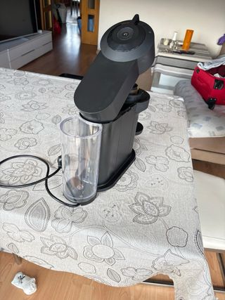 Cafetera Nespresso Negra