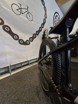 Bicicleta Canyon CFR Trial Stiched