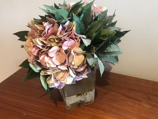 Florero elegante cristal y tela