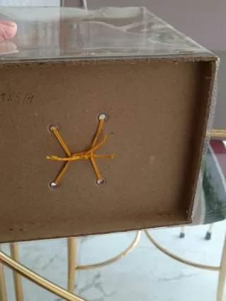 Figura porcelana Dresden mujer cesta flores