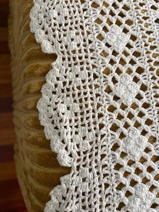 Colcha de ganchillo blanca