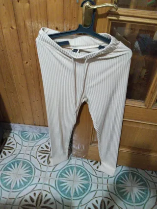 Pantalones beige de canalé