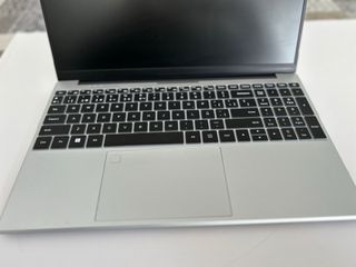 Portátil Aukabrek Plata Win 11 15.6