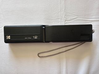 Lote 2 Cámaras Kodak: Ektra 12 y Advantix 2000