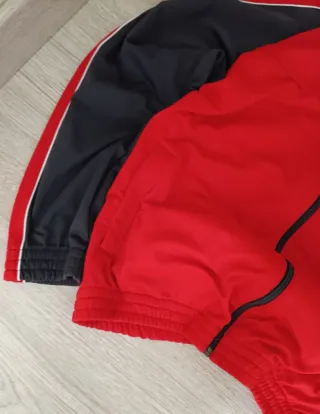 Chaqueta Nike Vintage 90s Roja y Negra