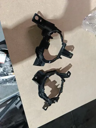 Soportes Faro Antiniebla Renault Dcho/Izq