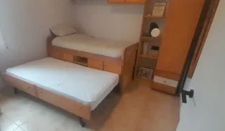 Dormitorio juvenil madera con 2 camas