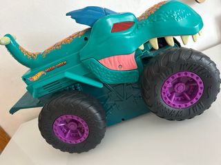 Coche Hot Wheels dinosaurio