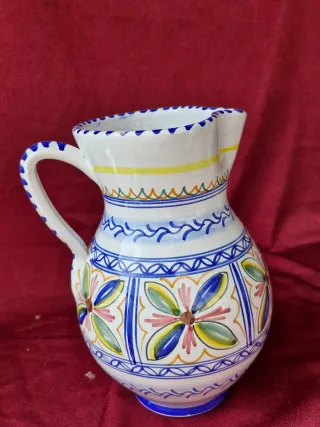 Jarrones de cerámica pintado a mano