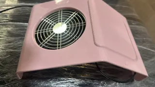 Aspirador de polvo para manicura. Reposabrazo.