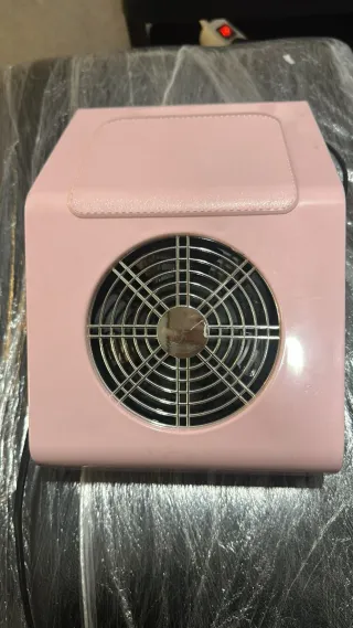 Aspirador de polvo para manicura. Reposabrazo.