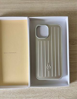 Funda iPhone 15 Rimowa