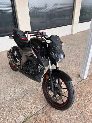 Suzuki GSX-S 125 Negra