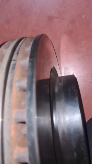 Discos de freno con tornillería