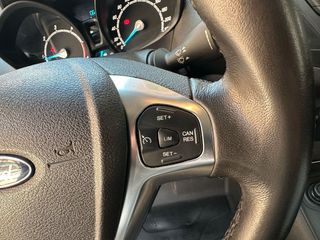 Ford Transit Courier 2021