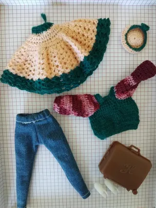 Set vestiti e accessori per Barbie