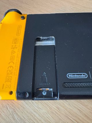 Nintendo Switch Morado y Amarillo