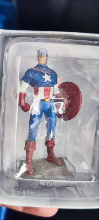 32 Figuras de Plomo Marvel DC