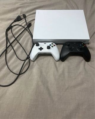 Xbox One X Blanca + 2 Mandos + FC26 y FC25