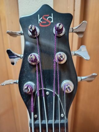 Bajo Ken Smith Design KSD 6 cuerdas (activo)