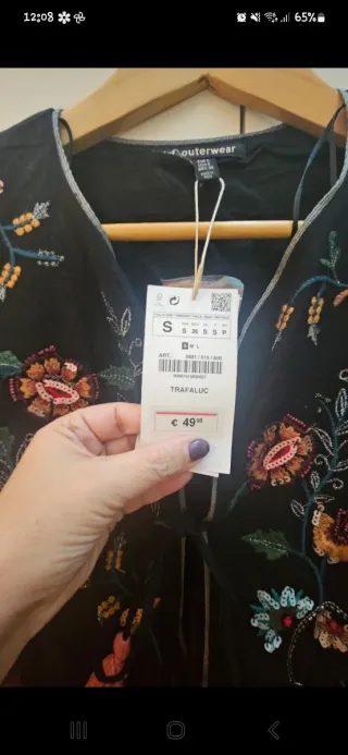 Chaqueta lino bordada flores negra