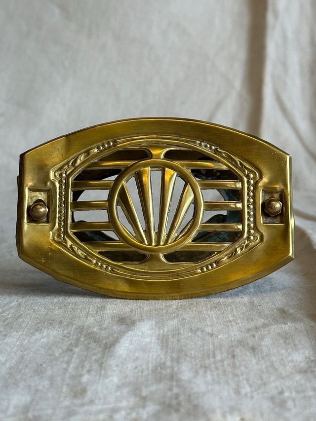 Antigua mirilla modernista