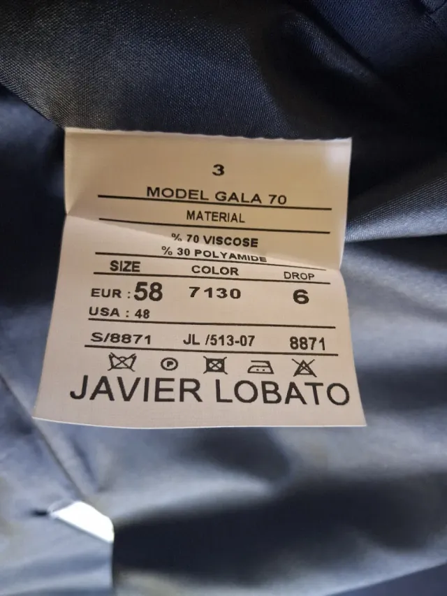 Traje de ceremonia azul marino