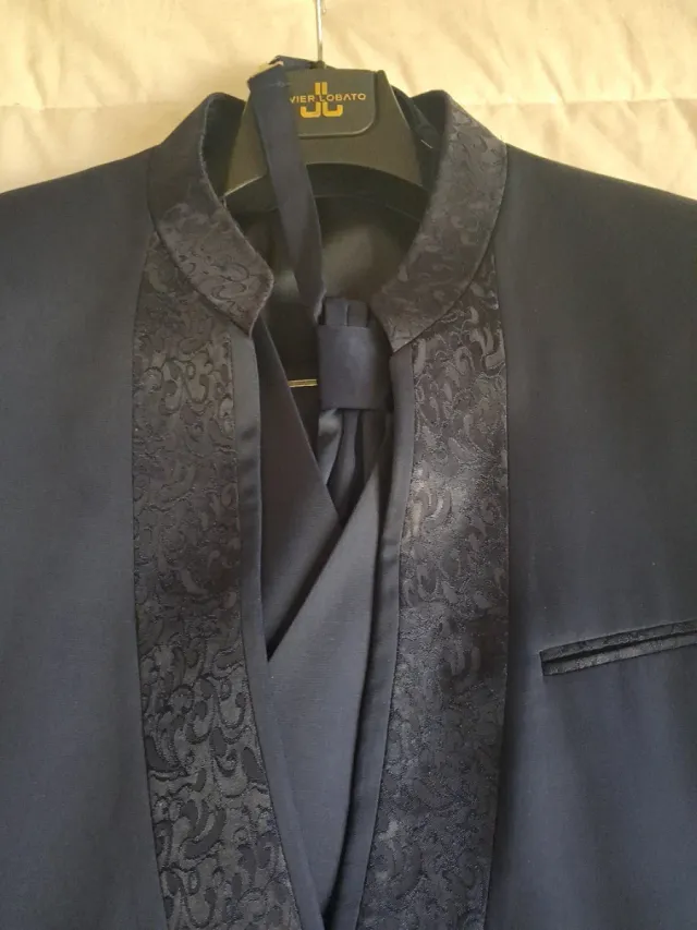 Traje de ceremonia azul marino