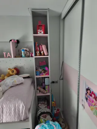 Cama nido con colchones + cajonera + estantería