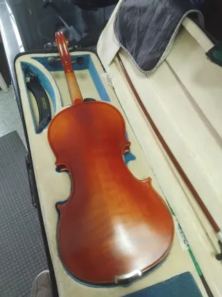 Violín 4/4 Sinfonia con accesorios
