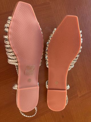 Sandalias doradas trenzadas talla 38