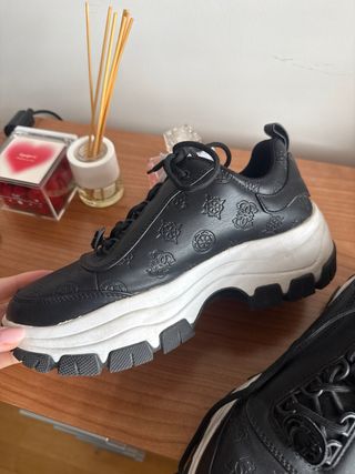 Zapatos Guess Negros