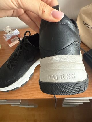 Zapatos Guess Negros