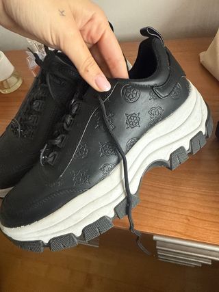 Zapatos Guess Negros