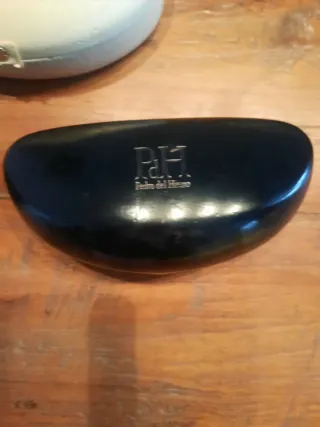 Fundas de gafas rígidas Diésel y Pedro del Hierro