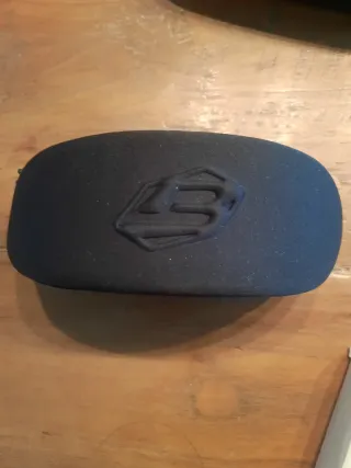 Fundas de gafas rígidas Diésel y Pedro del Hierro