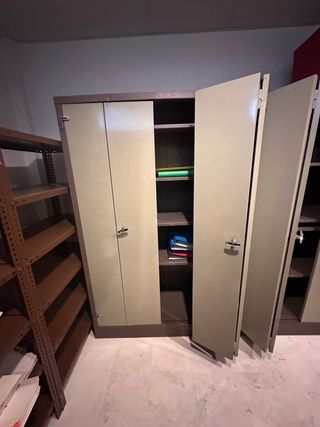 Armarios metálicos de oficina y archivo