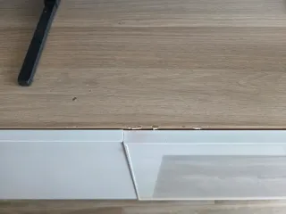 Mueble TV blanco y madera