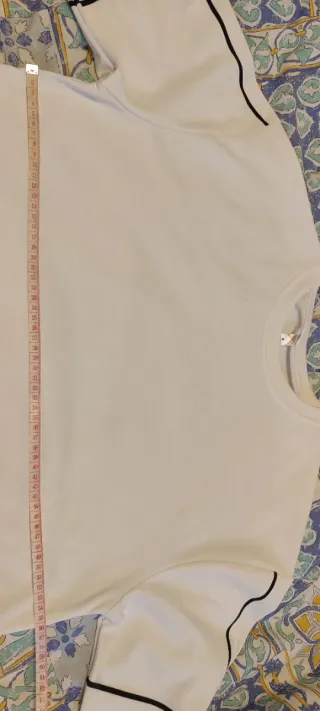 Sudadera blanca talla M para altura 165cm