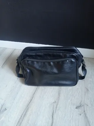 Bolsa de viaje negra buena capacidad