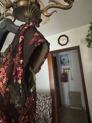 Vestido de fiesta verde y rosa