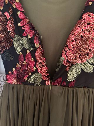 Vestido de fiesta verde y rosa